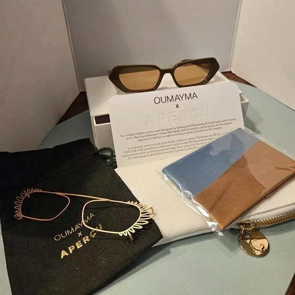 Aperçu x Oumayma | Handmade Limited Edition Removable Palm Clip-  NWOT - Picture 1 of 16